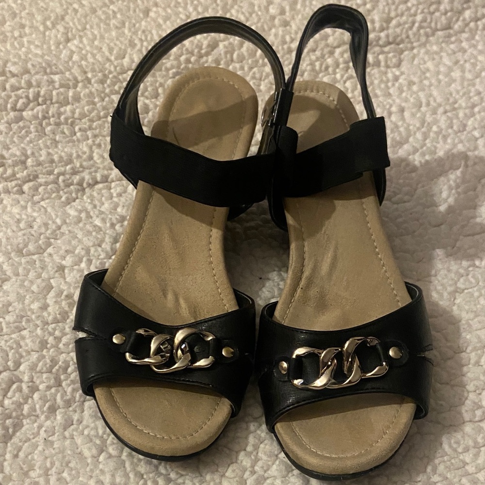 St. John's Bay Black Sandals with Gold Chain Detail